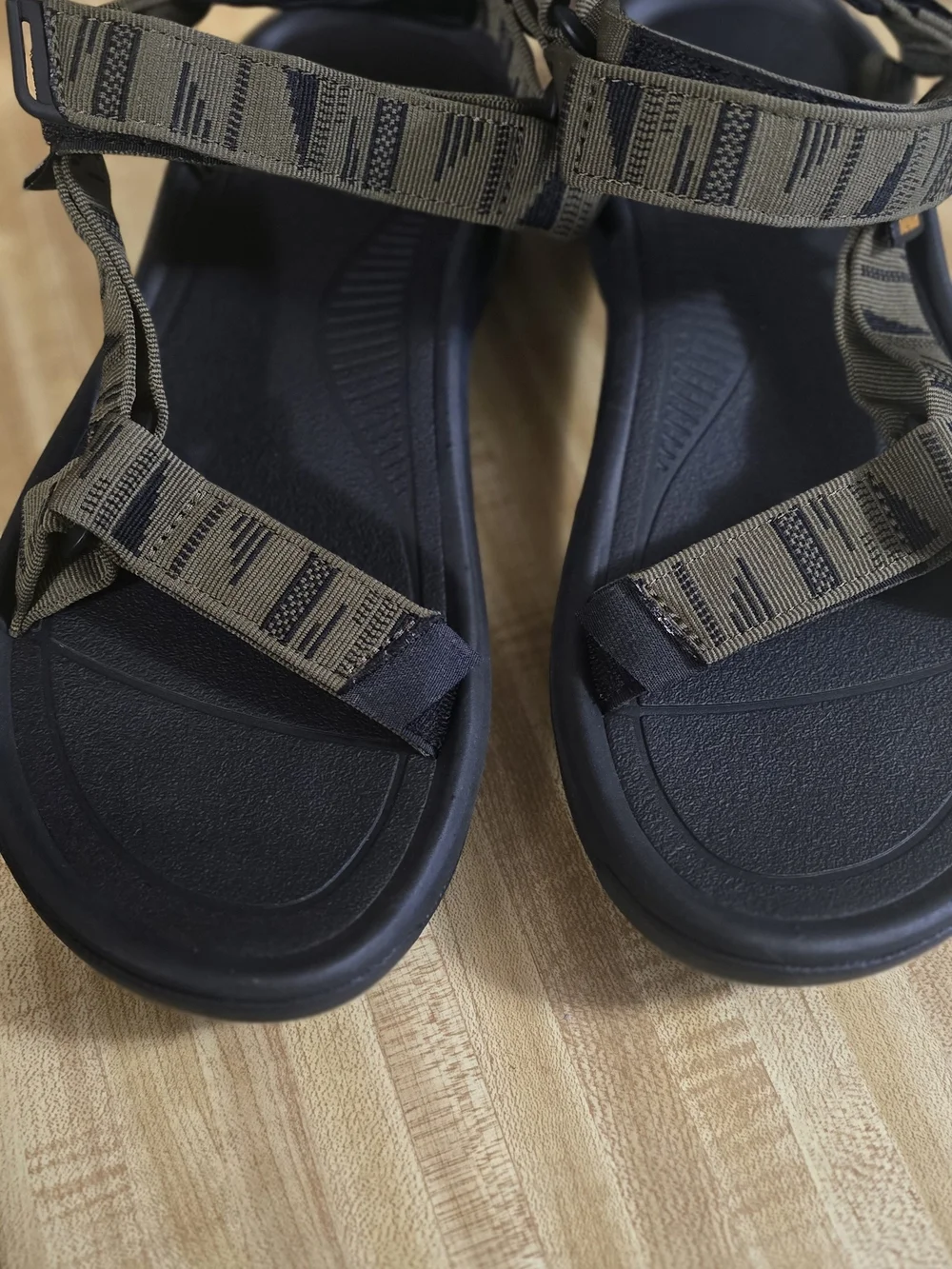 Teva Mens Size 10 Adjustable Sport Sandals in Olive/Black XLT2 New Without Tags.